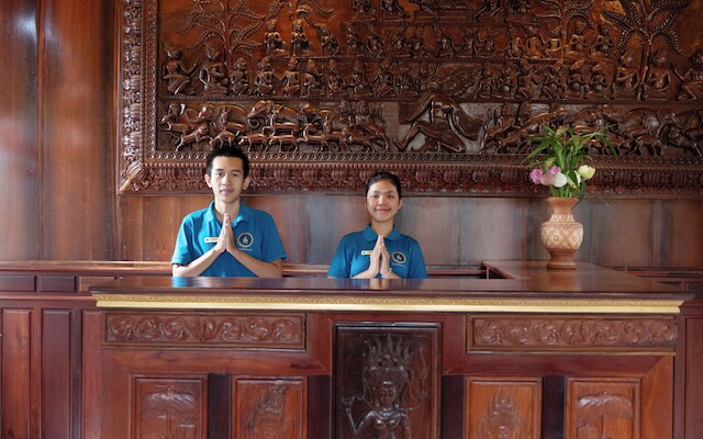 ブロナム レジデンス & スパ