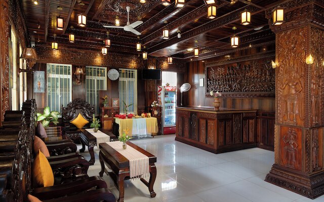 ブロナム レジデンス & スパ