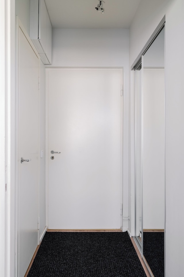 モダン スタジオ アパートメント イン ロンロティンカトゥ