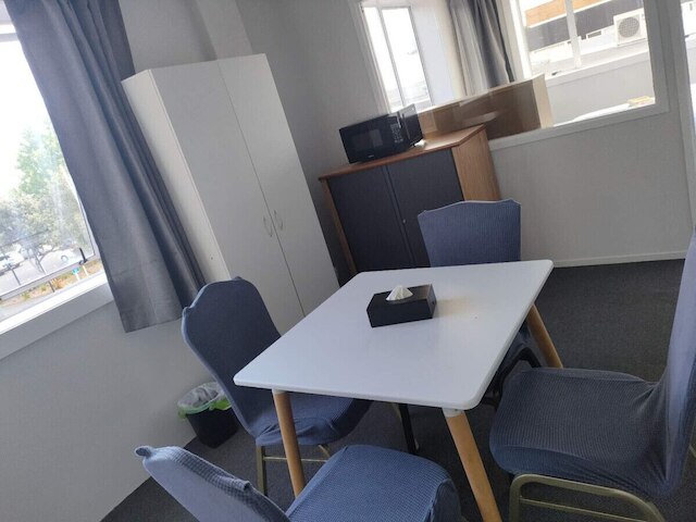 1 ダブル 1 シングル 2 ソファベッド スイート 2