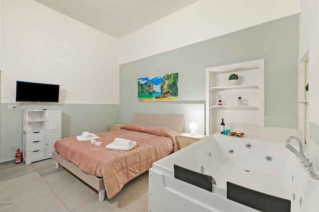 ディモーラ サヴォイア ウィズ ジャクジー バーリ