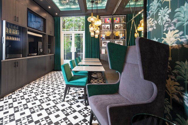 ブリット ホテルズ アールズ コート