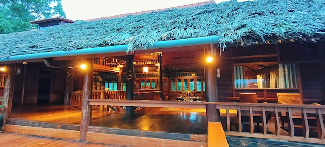 モック ホームステイ & ヴィラ