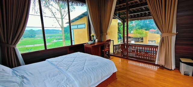 モック ホームステイ & ヴィラ