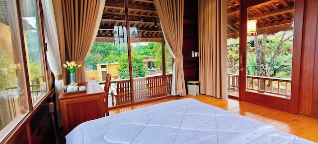 モック ホームステイ & ヴィラ