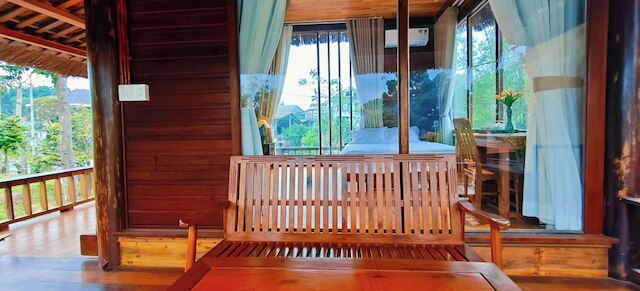 モック ホームステイ & ヴィラ