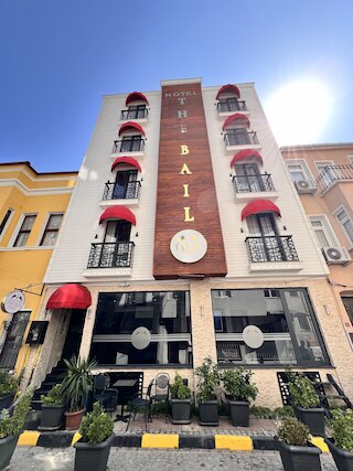 ザ ベイル ホテル