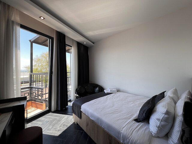 ザ ベイル ホテル