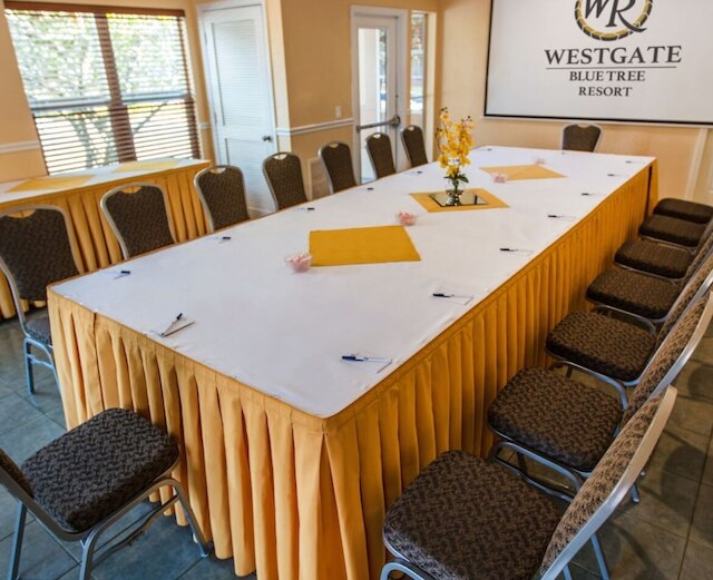 ウェストゲート ブルー ツリー