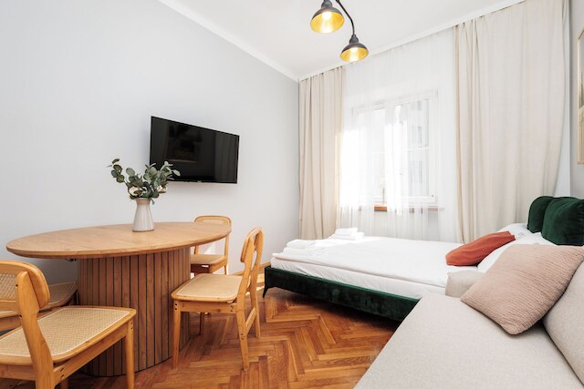 レトロ グラマー by アップステアーズ