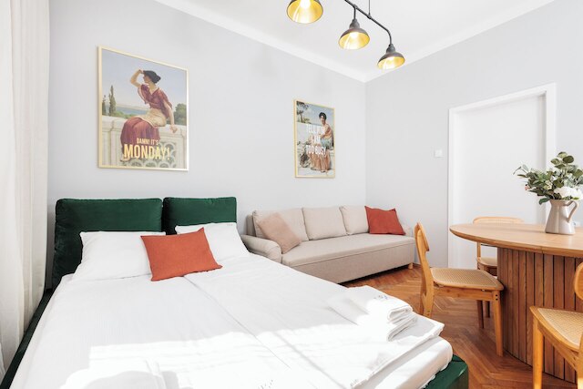 レトロ グラマー by アップステアーズ