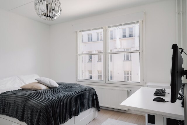 モダン 1ベッドルーム アパートメント ウィズ バルコニー