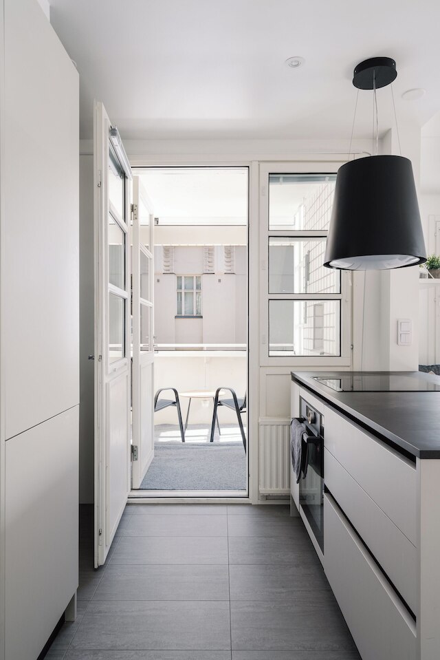 モダン 1ベッドルーム アパートメント ウィズ バルコニー