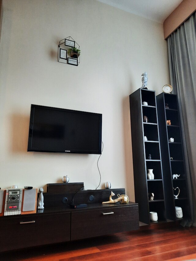 ラグジュアリー セナート アパートメント