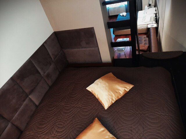 ラグジュアリー セナート アパートメント