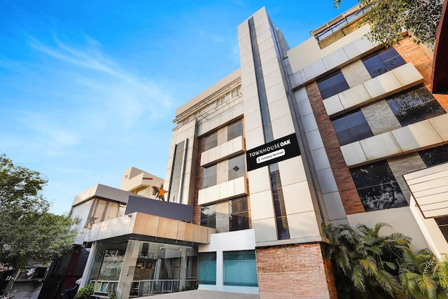 スーパー タウンハウス オーク コダンバッカム