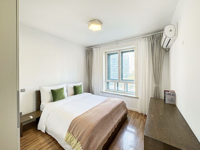 Tyms 3BR 2BA Apt Near Stadium Line 1 4