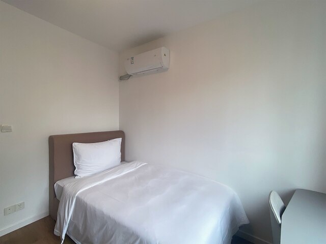 Tyms 3BR 2BA Apt Near Stadium Line 1 4