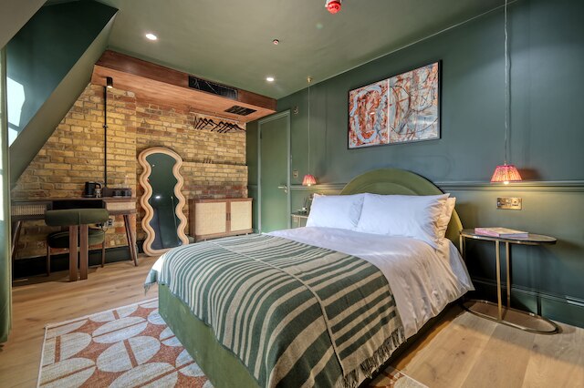 ザ カールトン タバーン ホテル