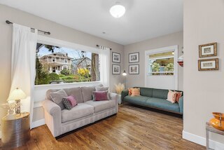 マドロナ ブリス ア モダン エスケープ