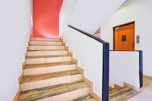 ファブホテル マノシャンティ - ビッグ ダディ カジノ 近く