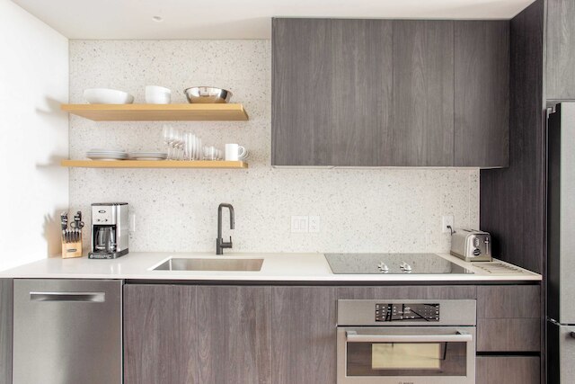 ニュー オースティン ハイ ライズ ニア DT ラグジュアリー アメニティーズ、ルーフトップ プール、ジム + ヨガ スタジオ