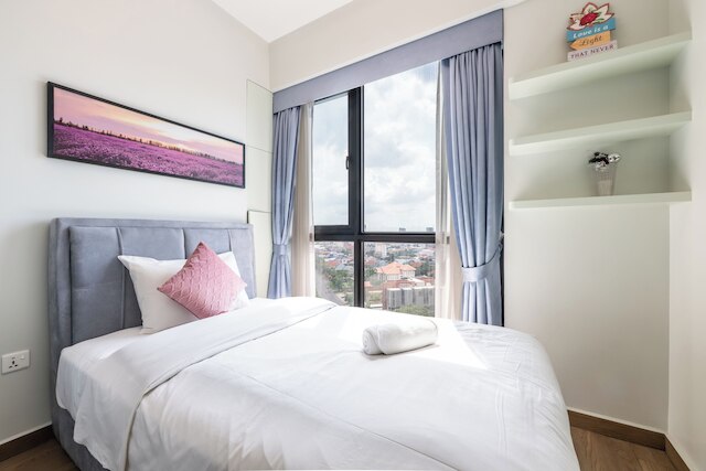 ロイヤル プラチナム コンド バイ ソーベン ホームズ