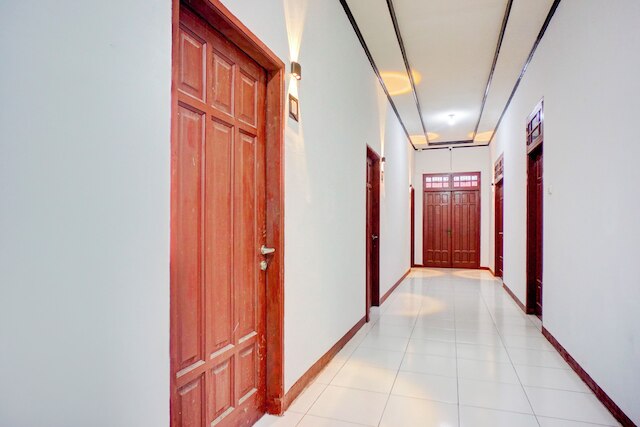 ホテル O クラカタウ ニア ウニベルシタス ムハンマディヤ スマトラ ウタラ ( UMSU )