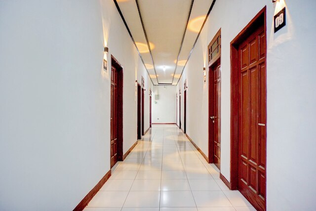 ホテル O クラカタウ ニア ウニベルシタス ムハンマディヤ スマトラ ウタラ ( UMSU )