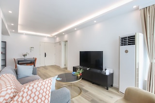 Tyms 2BR Apt Near ITC Xujiahui Line1 11