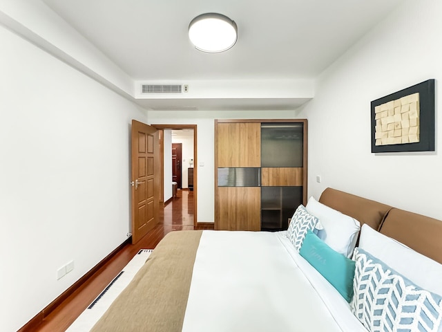 Tyms 2BR with Kitchen 5min to Metro