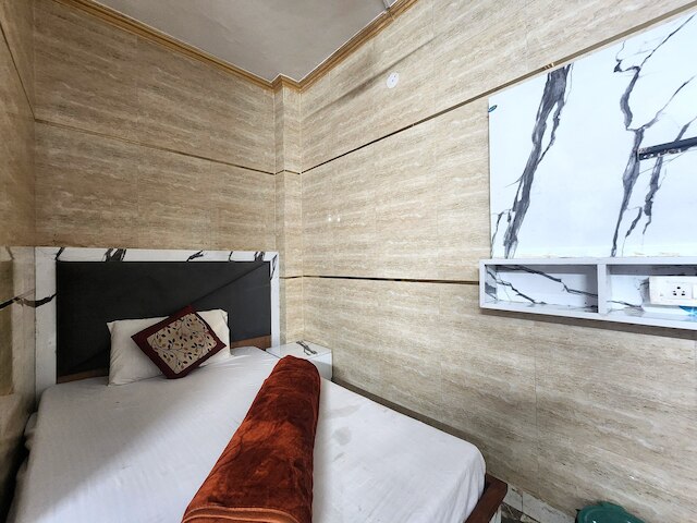 ホテル スーリヤ イン