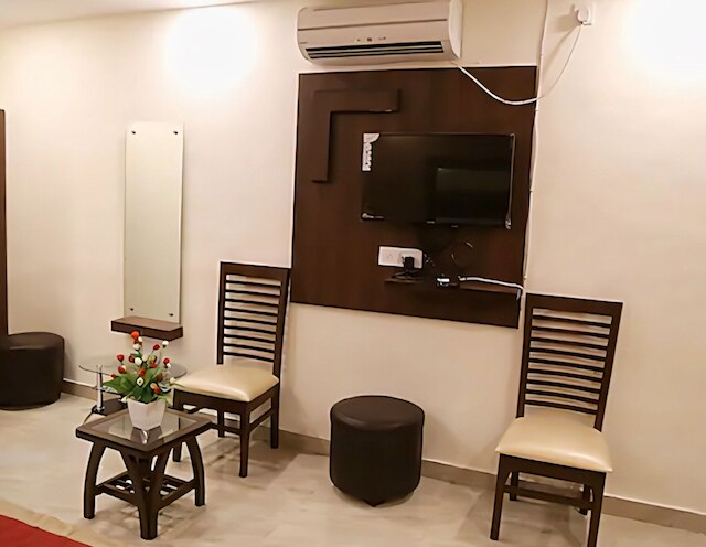 ホテル モナ リージェンシー