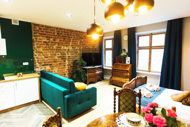 ラグジュアリー ロイヤル アパートメント