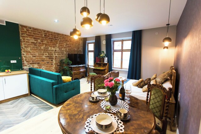 ラグジュアリー ロイヤル アパートメント