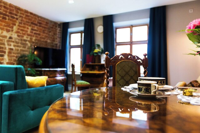 ラグジュアリー ロイヤル アパートメント