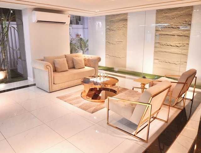 アイコン ナリンドラ スイーツ ホテル