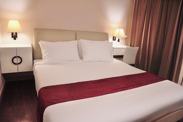 アイコン ナリンドラ スイーツ ホテル