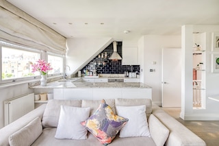 ザ ラグジュアリー ツリーハウス - ワン ベッド リトル ヴェニス - バイ アウト オブ オフィス ライフスタイル