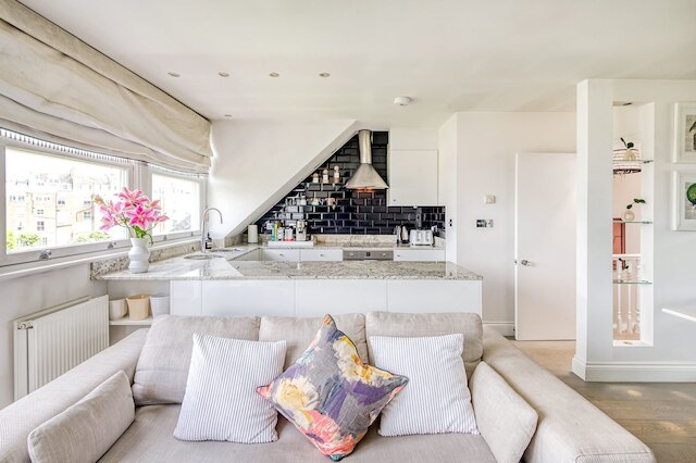 ザ ラグジュアリー ツリーハウス - ワン ベッド リトル ヴェニス - バイ アウト オブ オフィス ライフスタイル