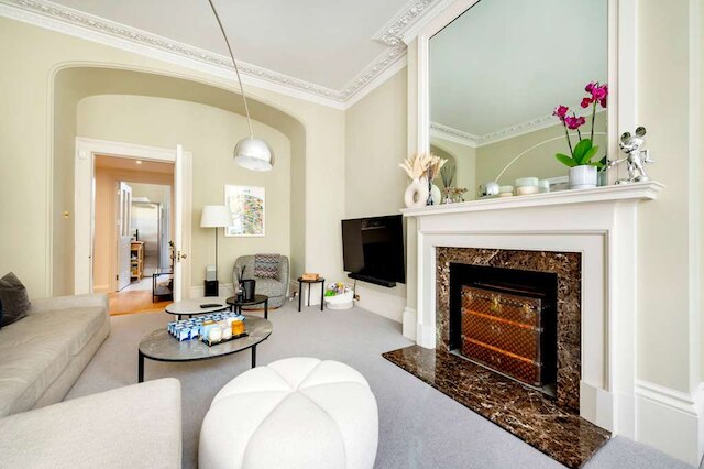 ケンジントン ハイ ライフ - バイ アウト オブ オフィス ライフスタイル