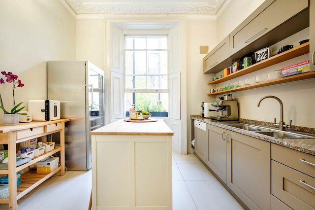 ケンジントン ハイ ライフ - バイ アウト オブ オフィス ライフスタイル