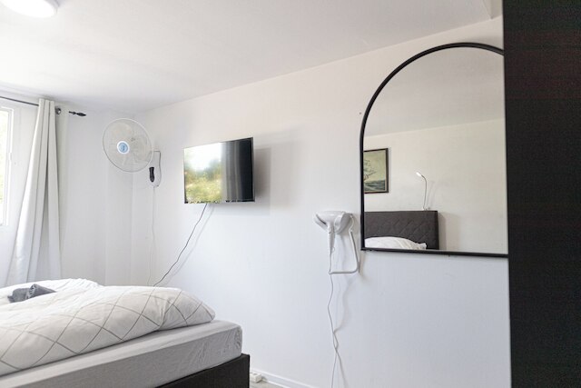 スペーシャス ホーム & ガーデン フリー パーキング