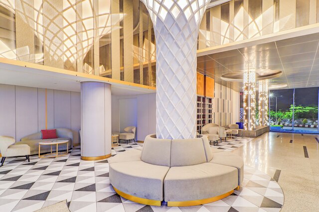 サンデー ホテル サンセット ロード ニア トランス スタジオ モール