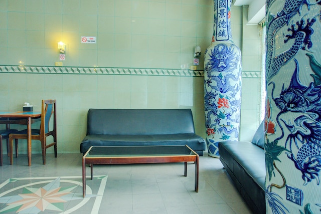 タウンハウス オーク パレンバン ニア ジェンバタン アンペラ フォーマリー アズーラ ホテル