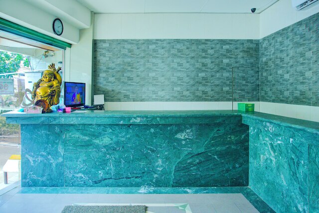 タウンハウス オーク パレンバン ニア ジェンバタン アンペラ フォーマリー アズーラ ホテル