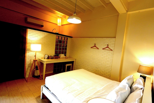 トゥ ザ ムーン ゲストハウス