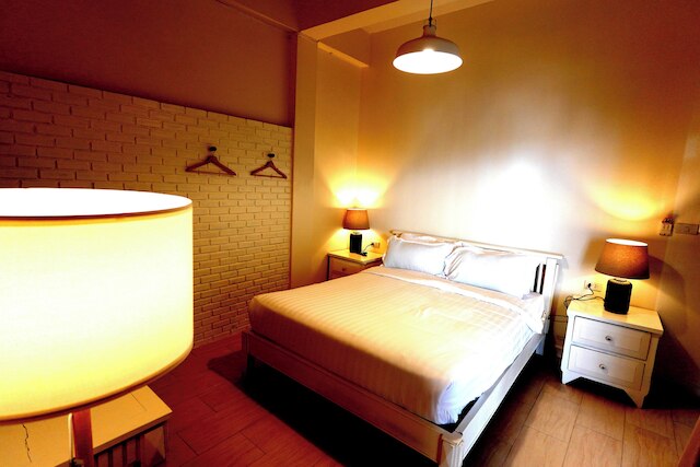 トゥ ザ ムーン ゲストハウス