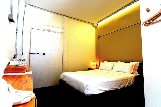 トゥ ザ ムーン ゲストハウス