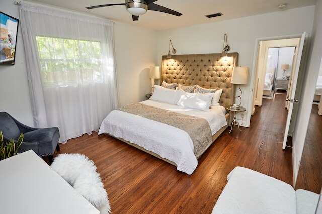 マイアミ プール オアシス イン エル ポータル